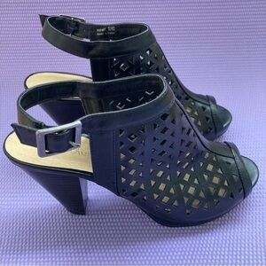 Women's CL BY LAUNDRY Wishes Ankle Buckle Sandal  Black faux leather Size 9